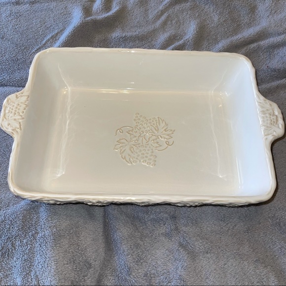 Tara at Home Casserole Dish - Picture 2 of 5